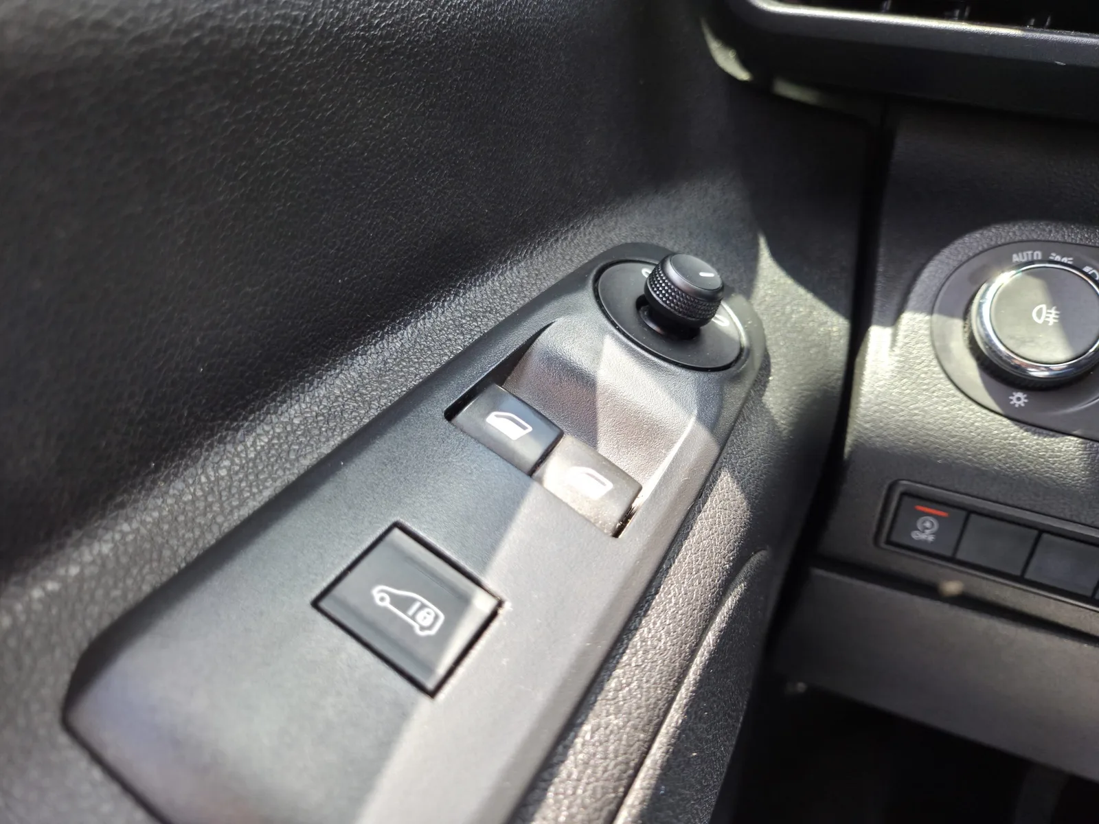 Opel Combo 2021 – fotografija 14