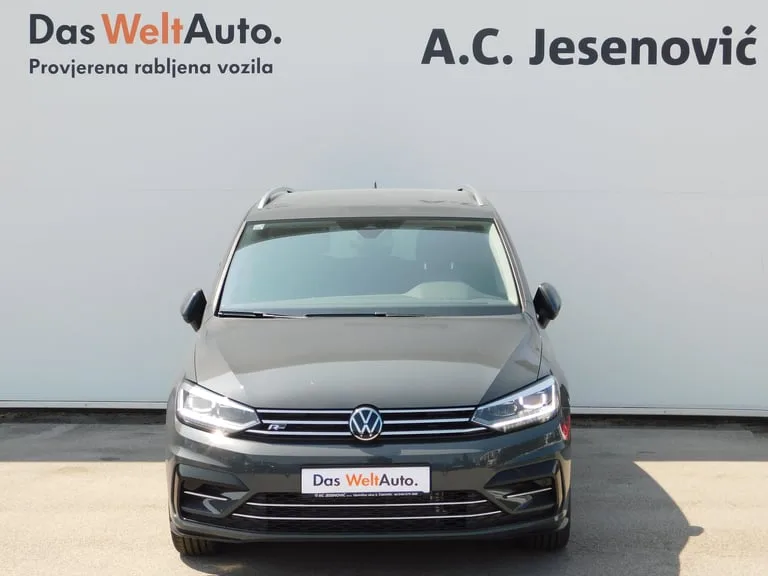 Volkswagen Touran 2025: fotografija 2