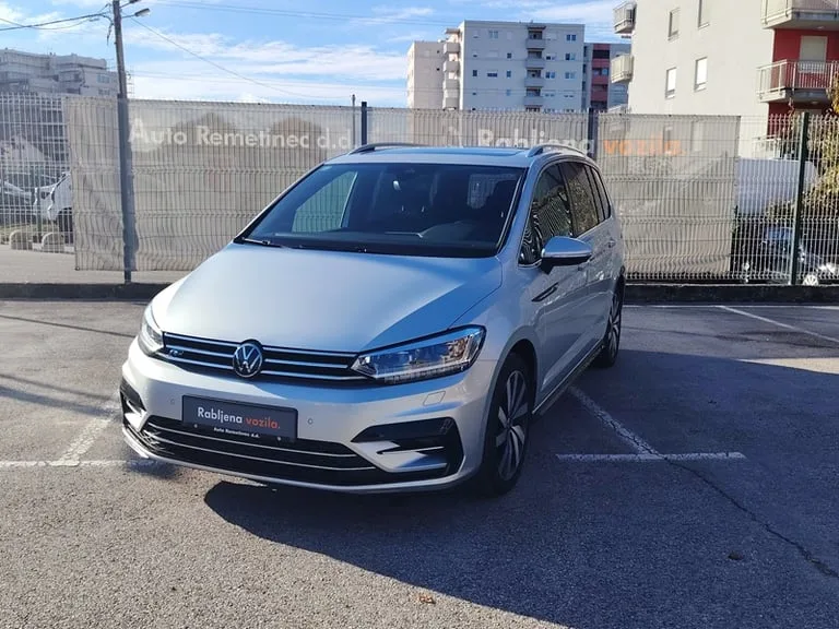 Volkswagen Touran 2024: fotografija 1