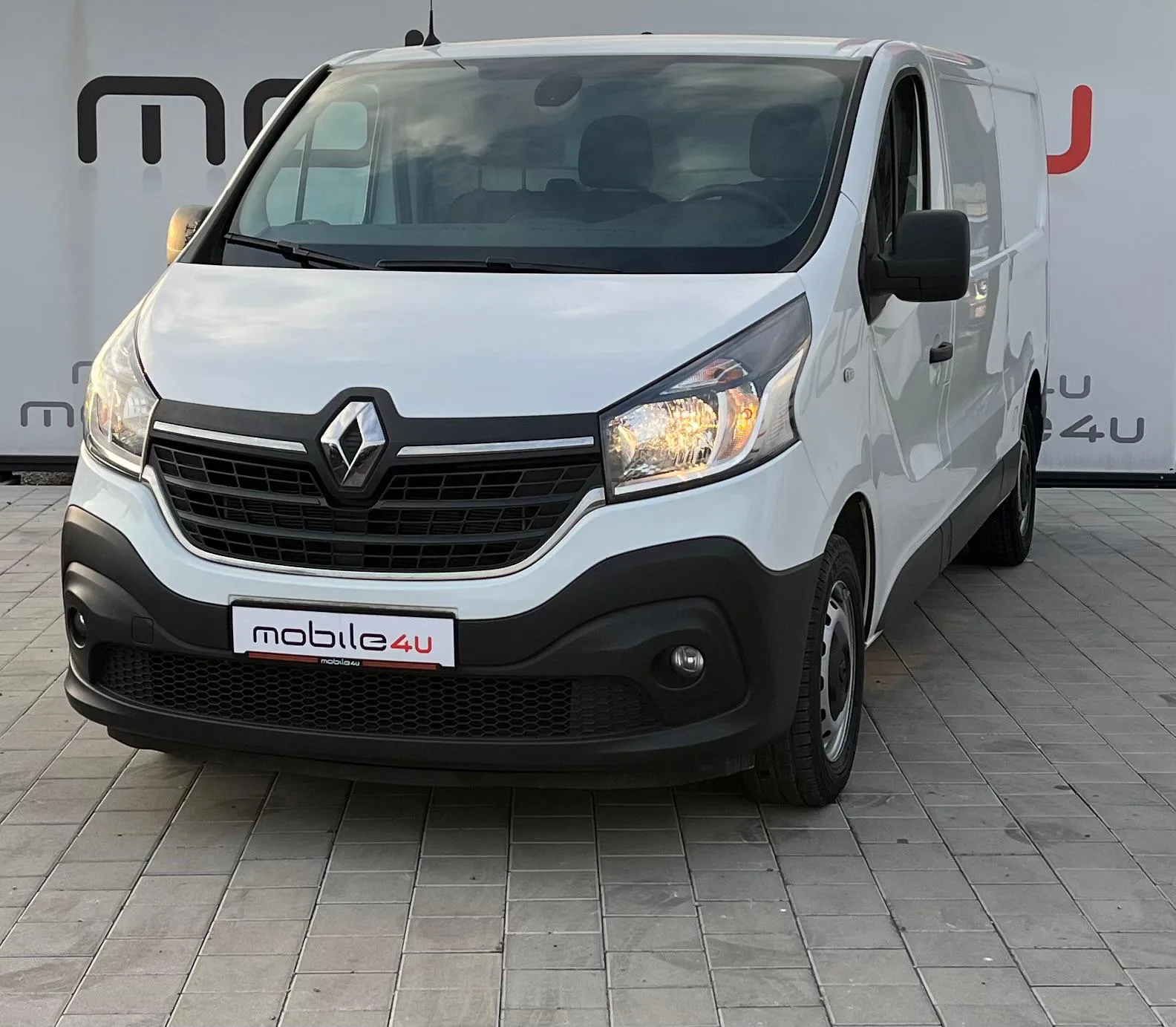 Renault Trafic 2021 – fotografija 1
