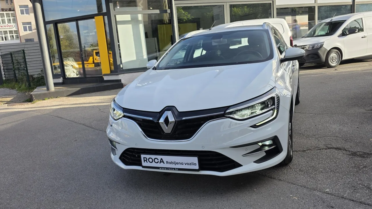 Renault Megane Grandtour 2023: fotografija 2