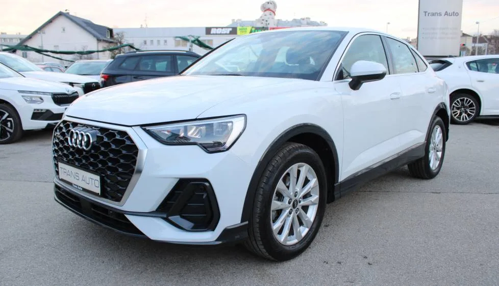 Audi Q3 2021 – fotografija 1