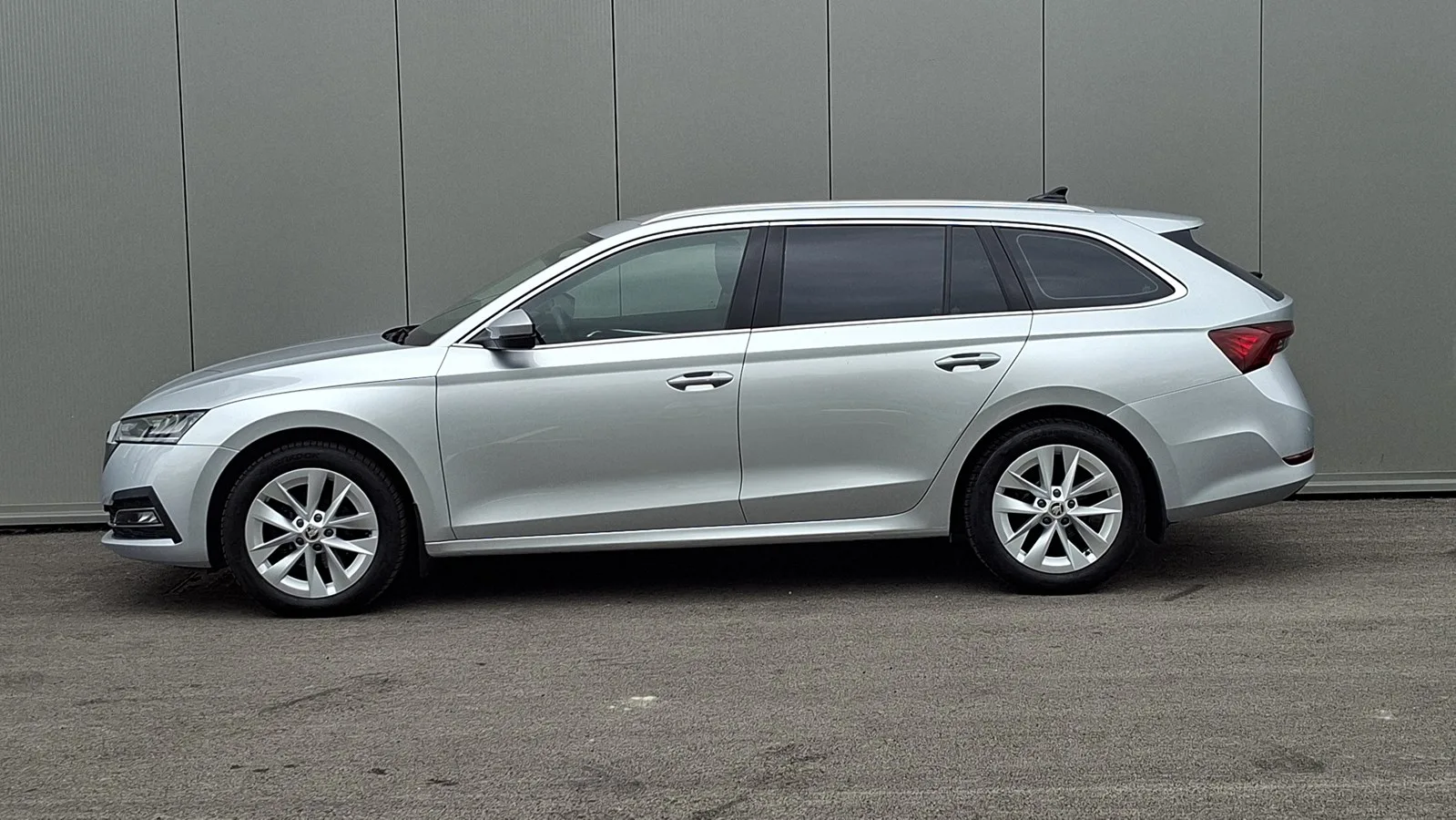 Škoda Octavia 2024 – fotografija 2