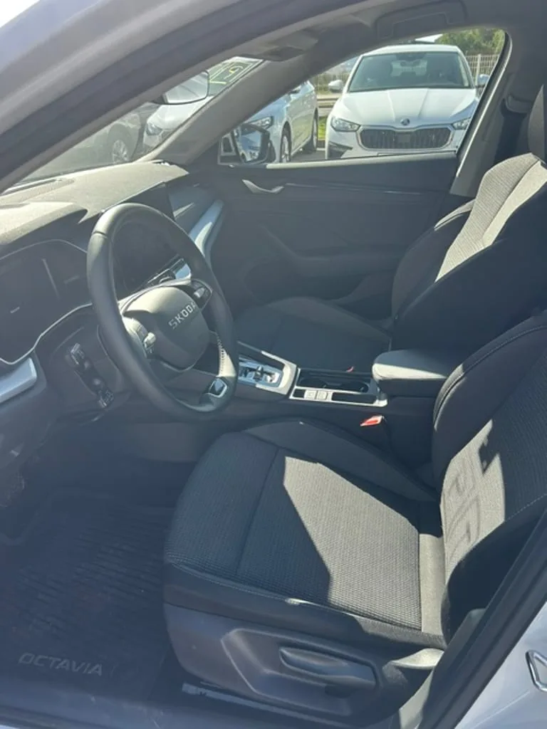 Škoda Octavia 2026: fotografija 9