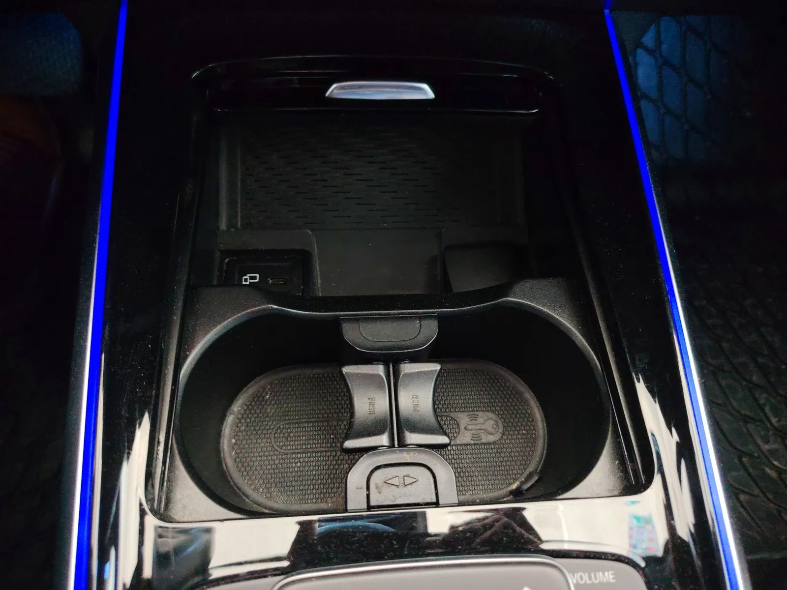 Mercedes-Benz Glb 2023: fotografija 34