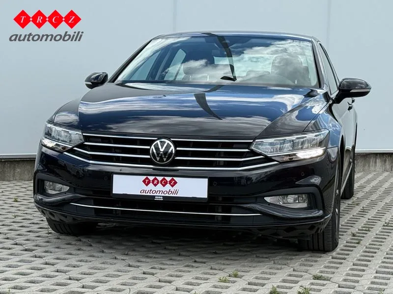 Volkswagen Passat B8 2021: fotografija 2