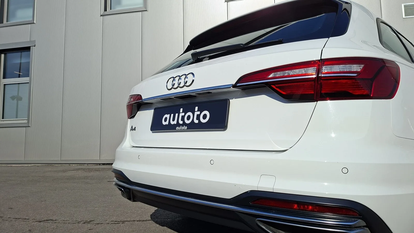 Audi A4 2023: fotografija 29