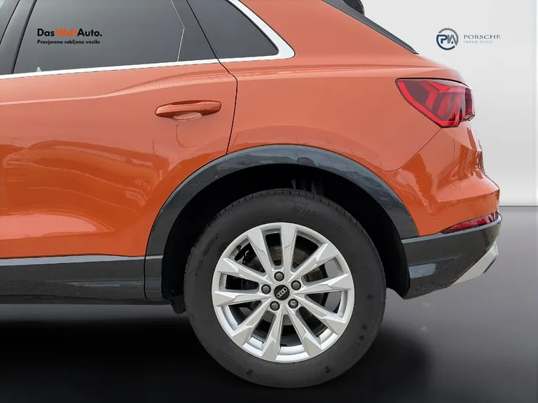 Audi Q3 2022: fotografija 20