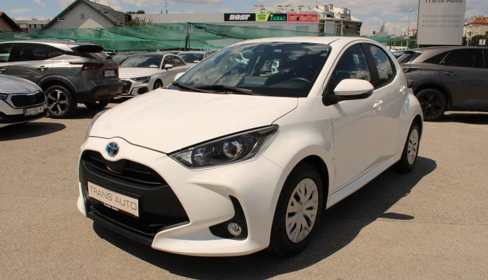 Toyota Yaris 2023 – fotografija 1
