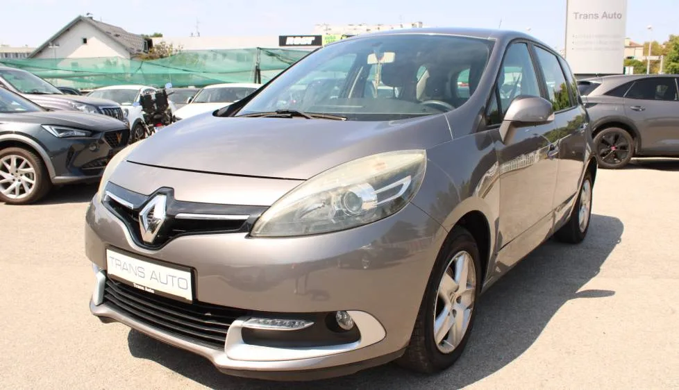 Renault Scenic 2015 – fotografija 1