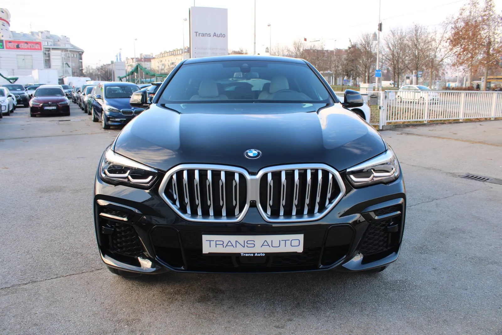 BMW X6 2023: fotografija 2