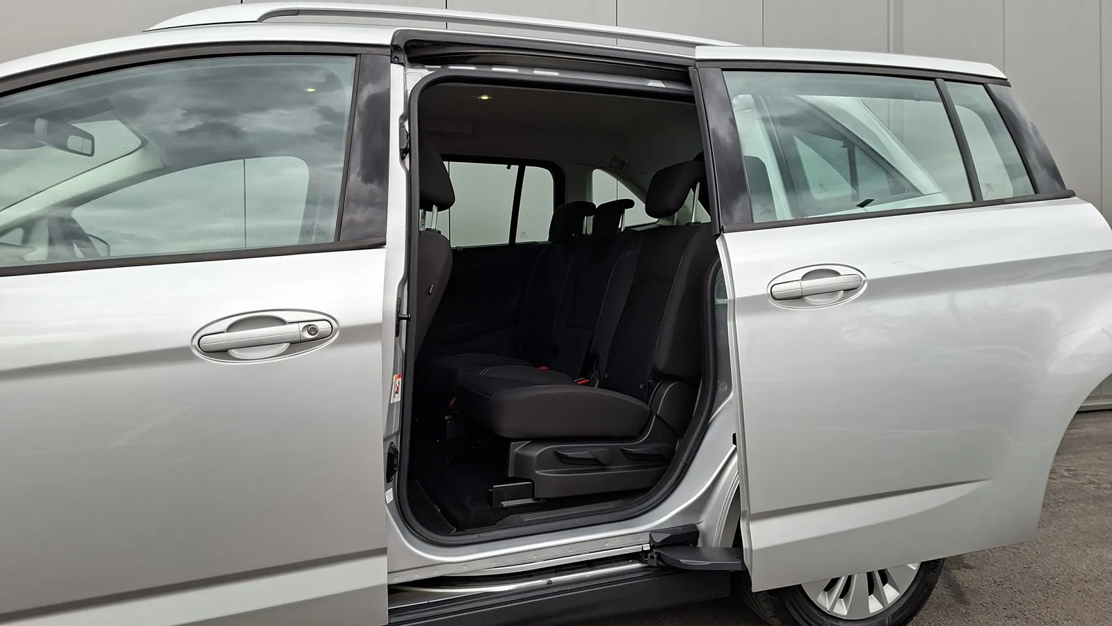 Ford C-max 2017 – fotografija 24