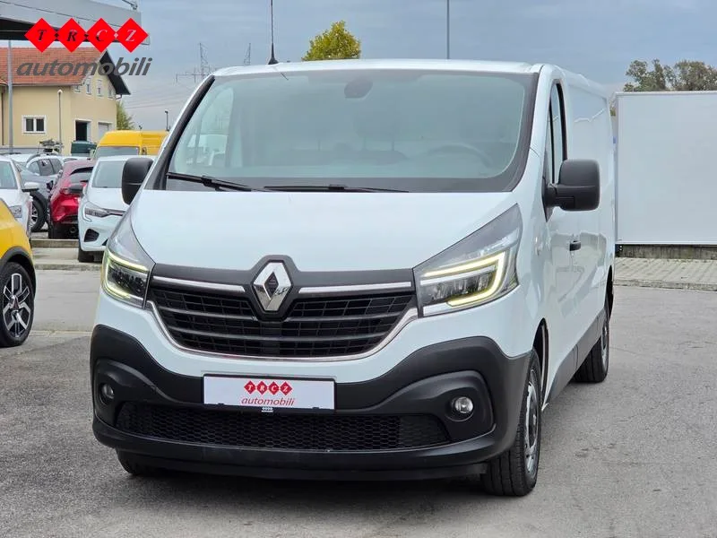 Renault Trafic 2021: fotografija 2