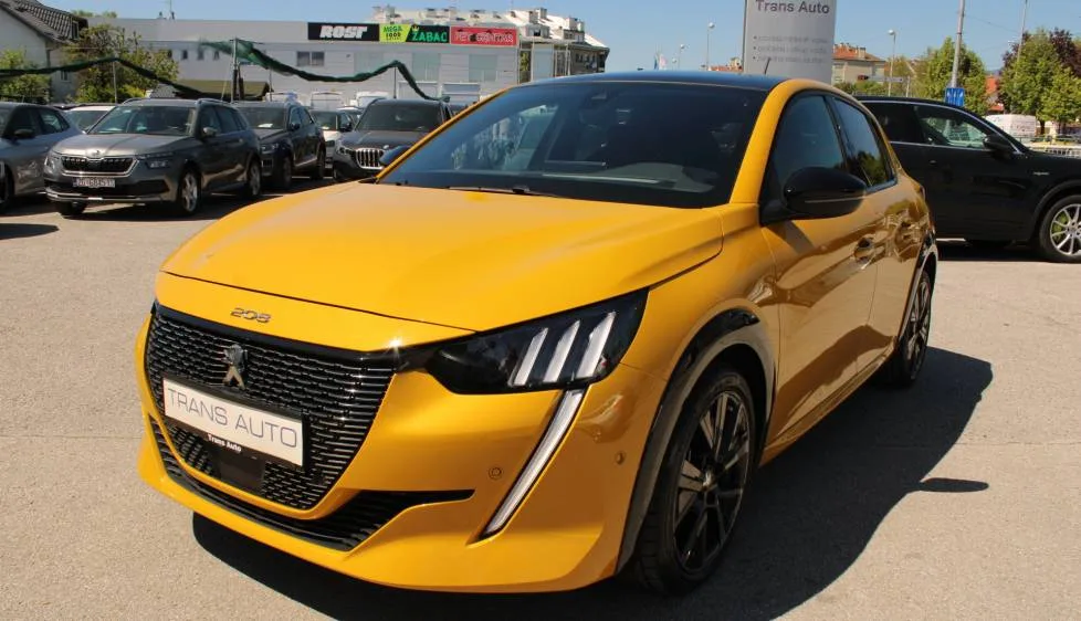 Peugeot 208 2021: fotografija 1