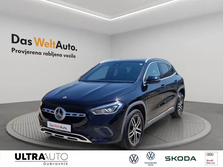 Mercedes-Benz GLA 2021: fotografija 1