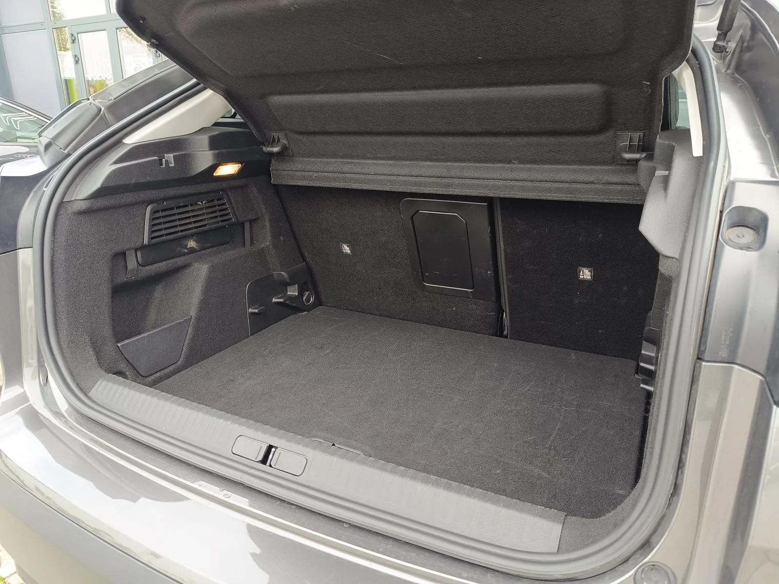 Citroen C4 2023: fotografija 24