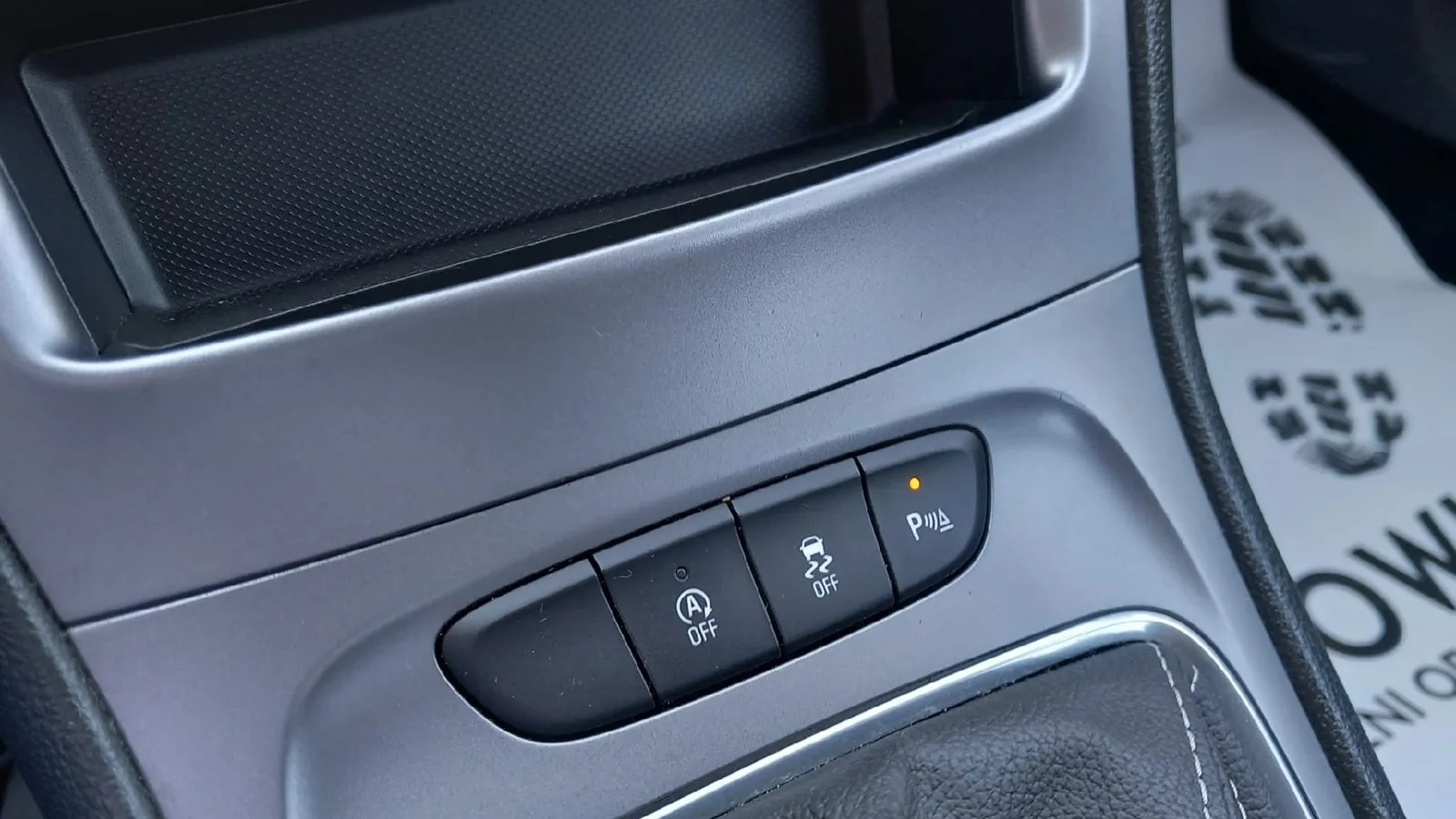 Opel Astra 2020 – fotografija 32