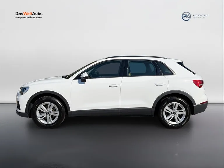 Audi Q3 2021: fotografija 2