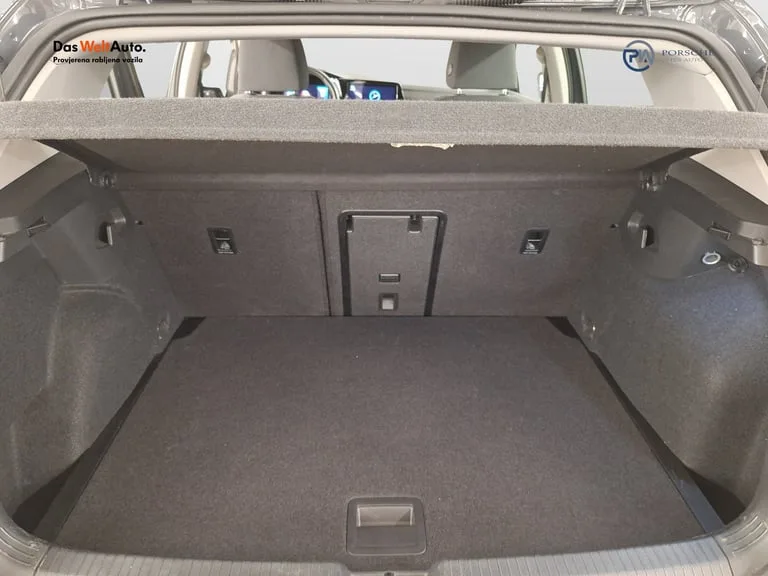 Volkswagen Golf VIII 2024: fotografija 20