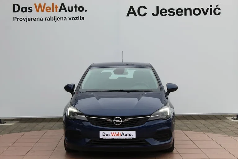 Opel Astra 2020: fotografija 2