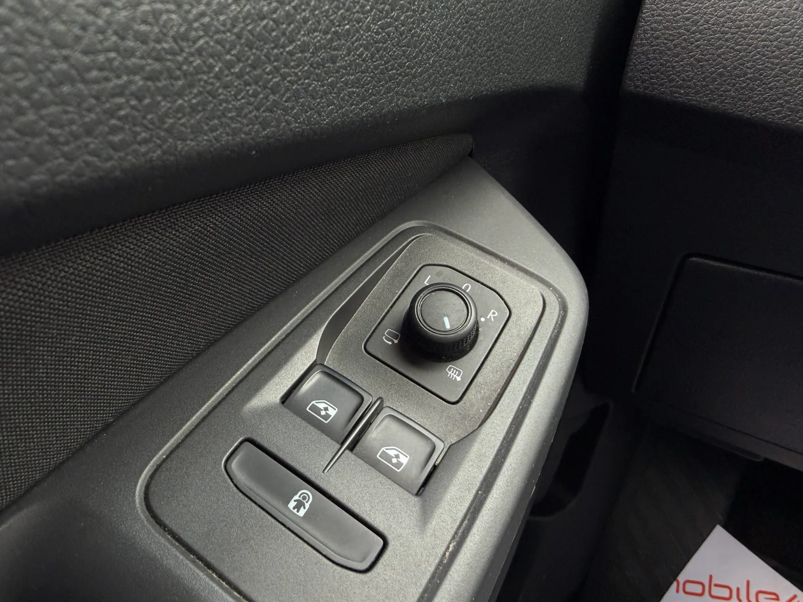 Ford Tourneo Connect 2024: fotografija 16