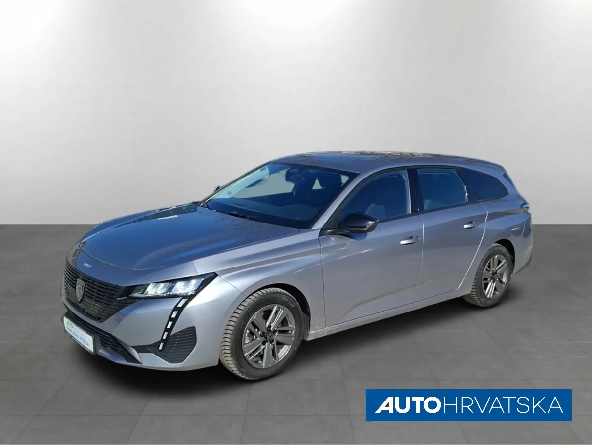 Peugeot 308 2023: fotografija 1