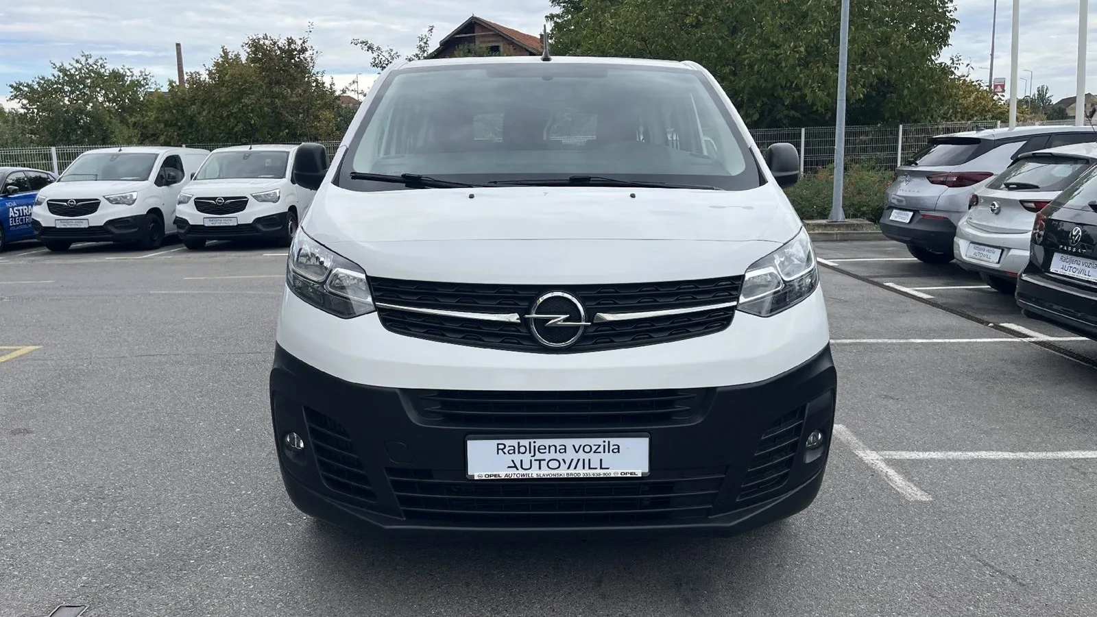 Opel Vivaro Combi 2021 – fotografija 2