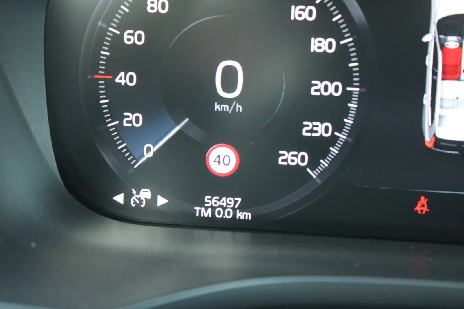 Volvo XC60 2019: fotografija 22