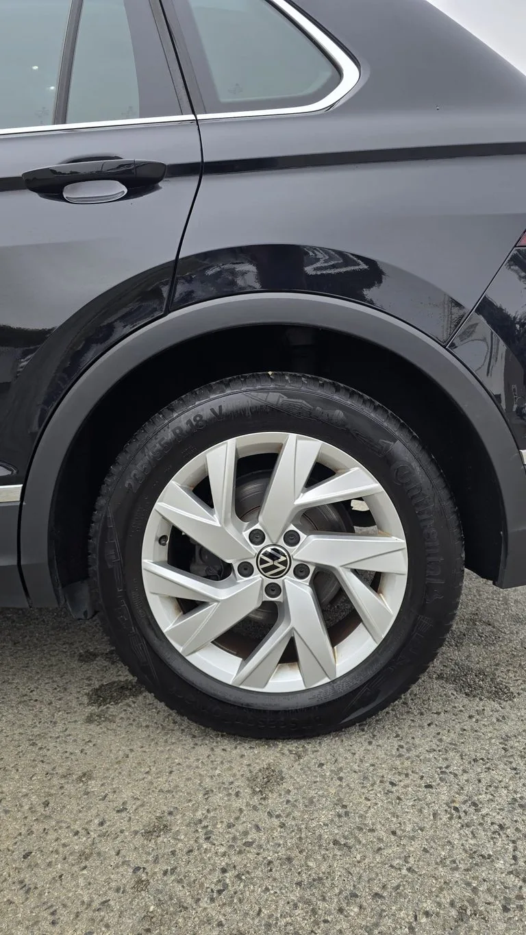 Volkswagen Tiguan II 2023: fotografija 28