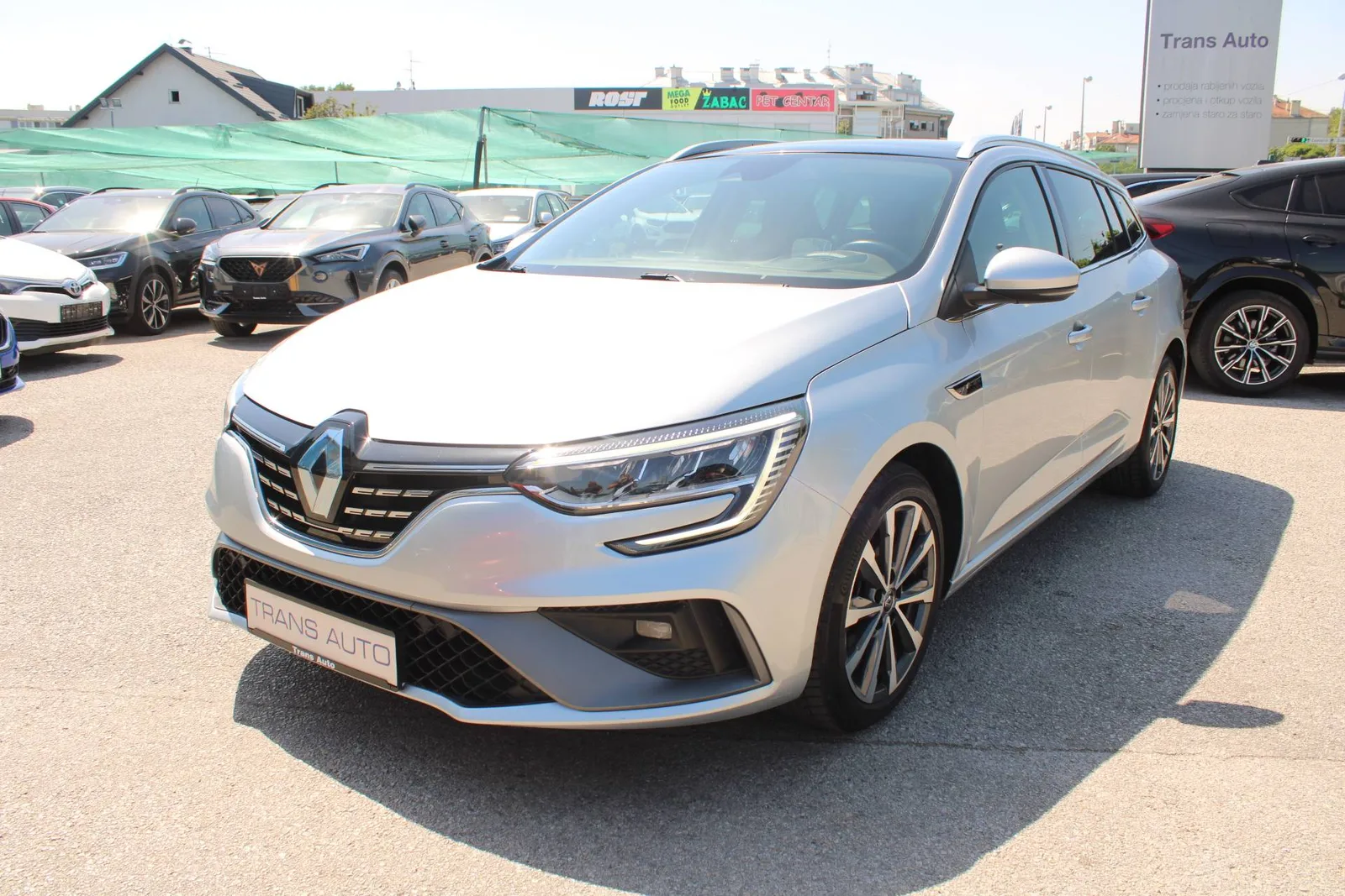 Renault Megane Grandtour 2021 – fotografija 1