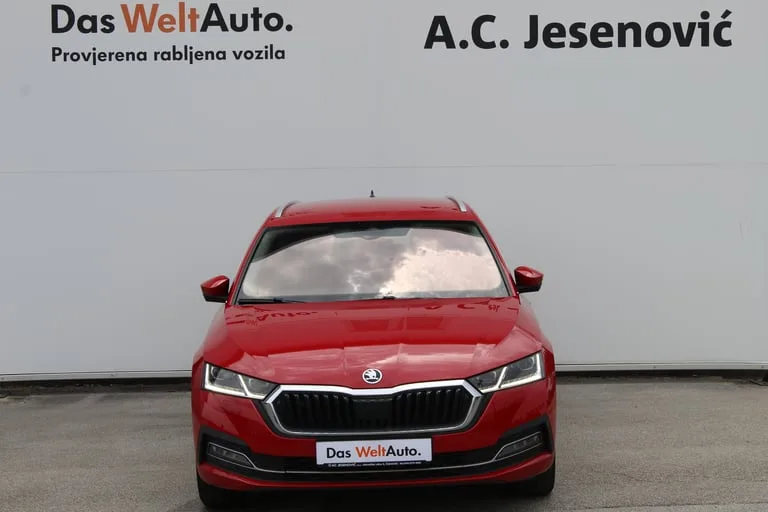 Škoda Octavia Combi 2022: fotografija 2
