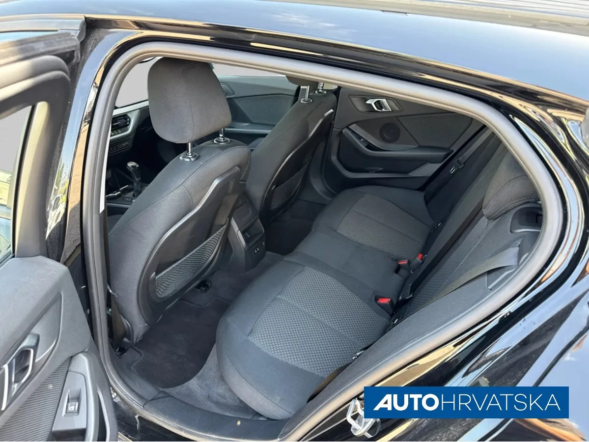 BMW Serija 1 2022 – fotografija 12