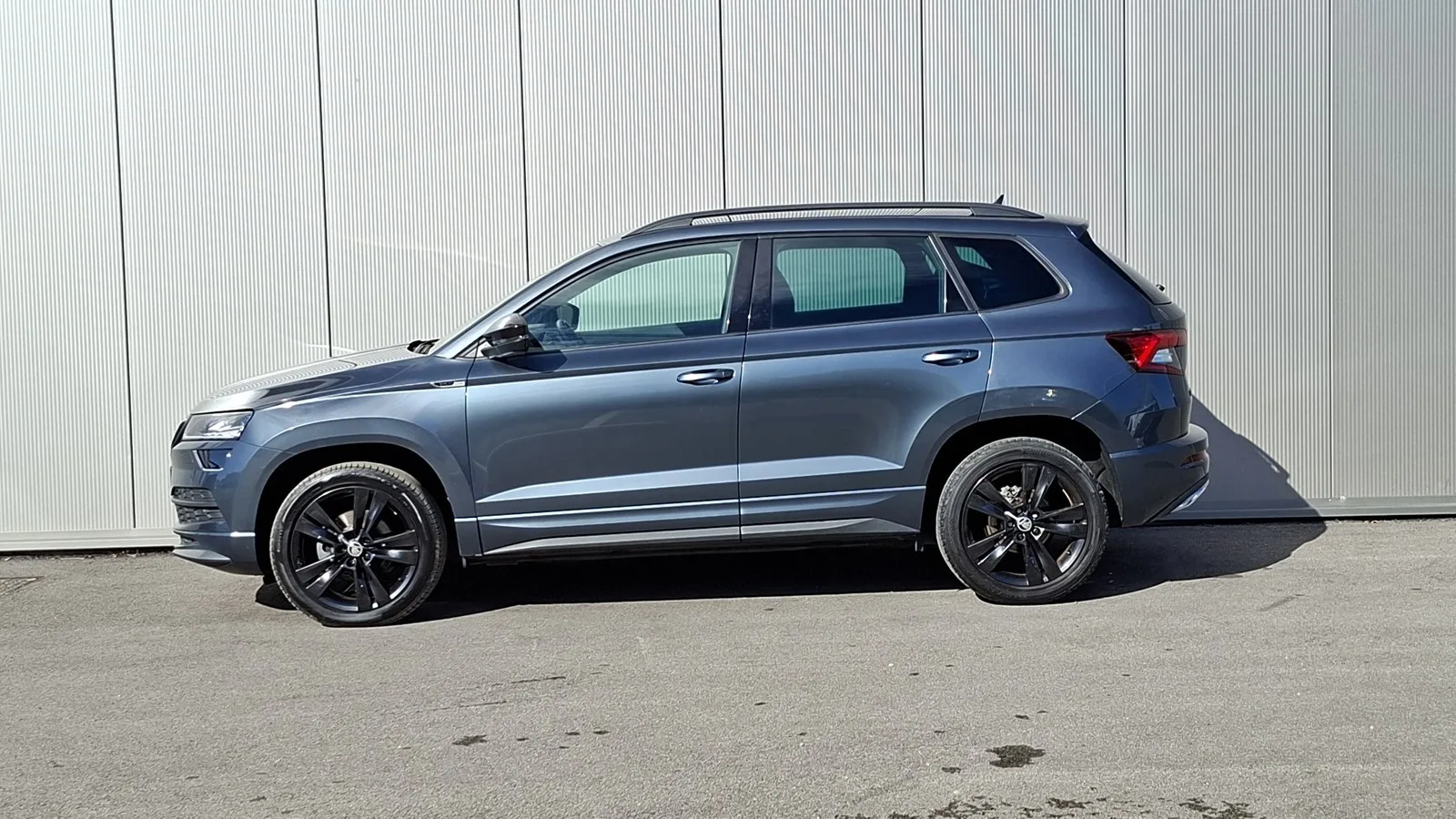 Škoda Karoq 2021: fotografija 2