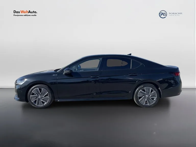 Škoda Superb 2025: fotografija 2