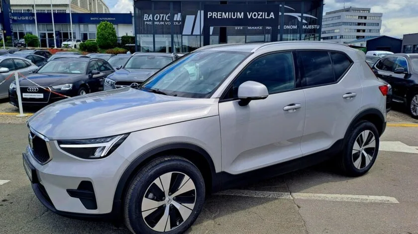Volvo Xc40 2025 – fotografija 1