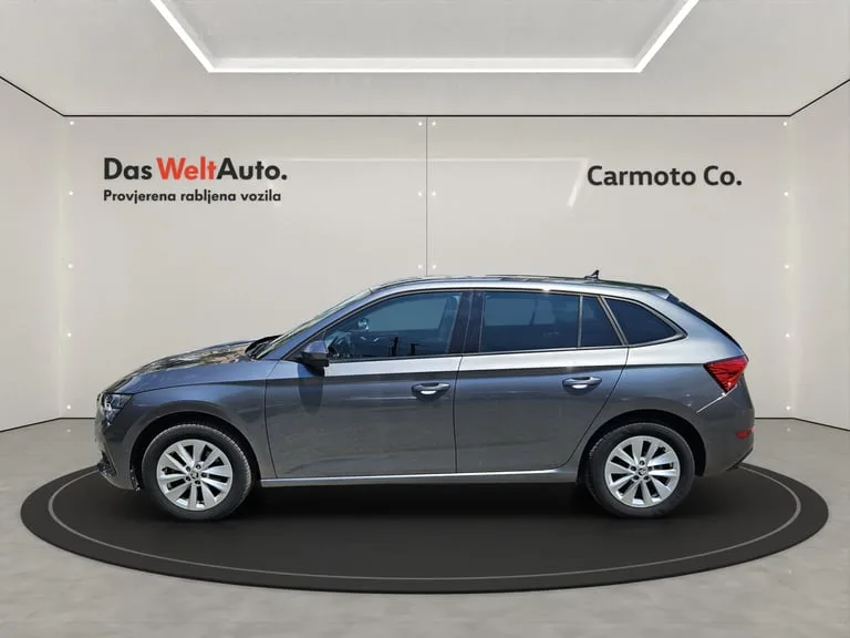 Škoda Scala 2023: fotografija 2