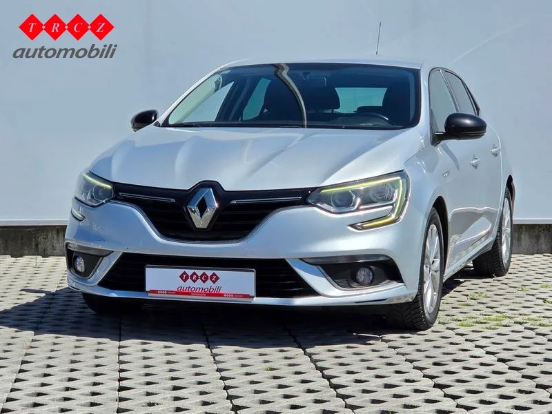 Renault Megane 2019: fotografija 2