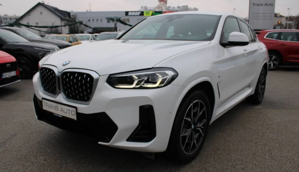 BMW X4 2023 – fotografija 1