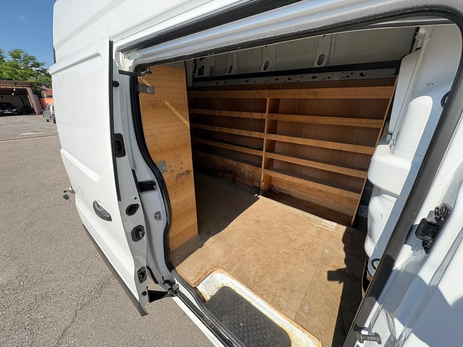 Renault Trafic 2021 – fotografija 20