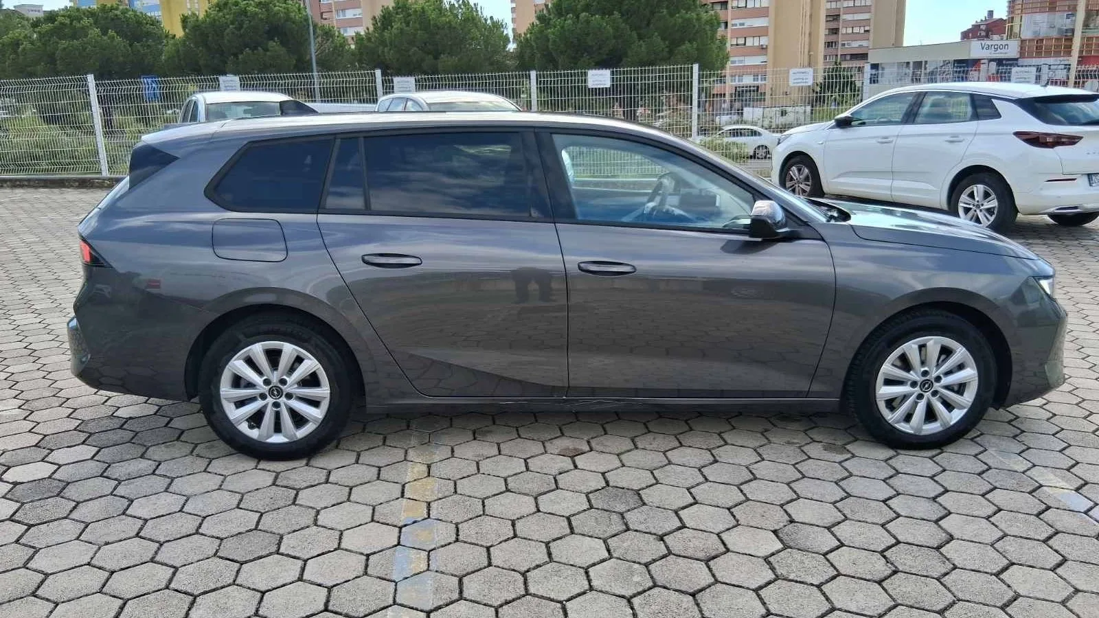 Opel Astra Sports Tourer 2024 – fotografija 2