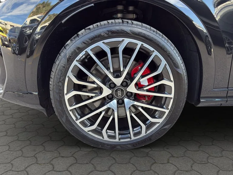 Audi SQ5 2026: fotografija 19