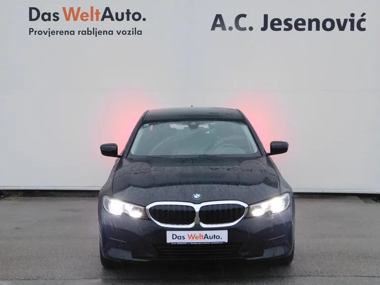 BMW Serija 3 2021: fotografija 2