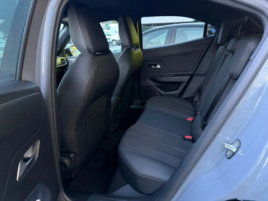 Opel Mokka 2025: fotografija 13