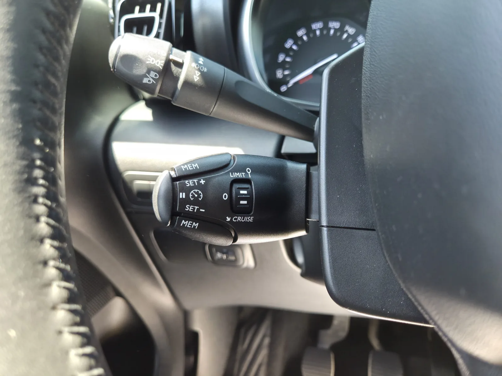 Citroën Citroen C3 Aircross Shine 2023 – fotografija 16