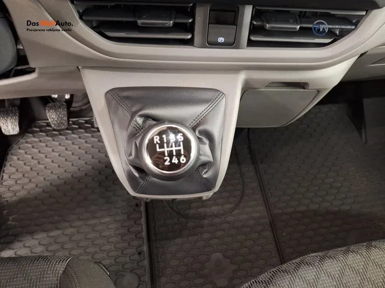 Volkswagen Transporter 2026: fotografija 14