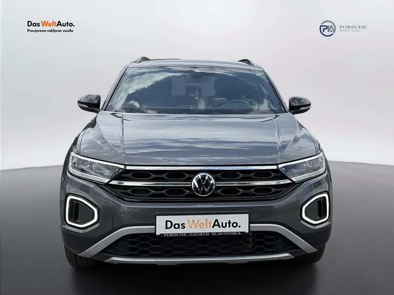 Volkswagen T-Roc 2024: fotografija 2