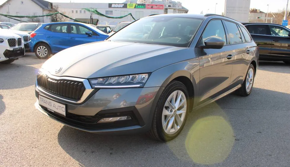 Škoda Octavia Combi 2023 – fotografija 1