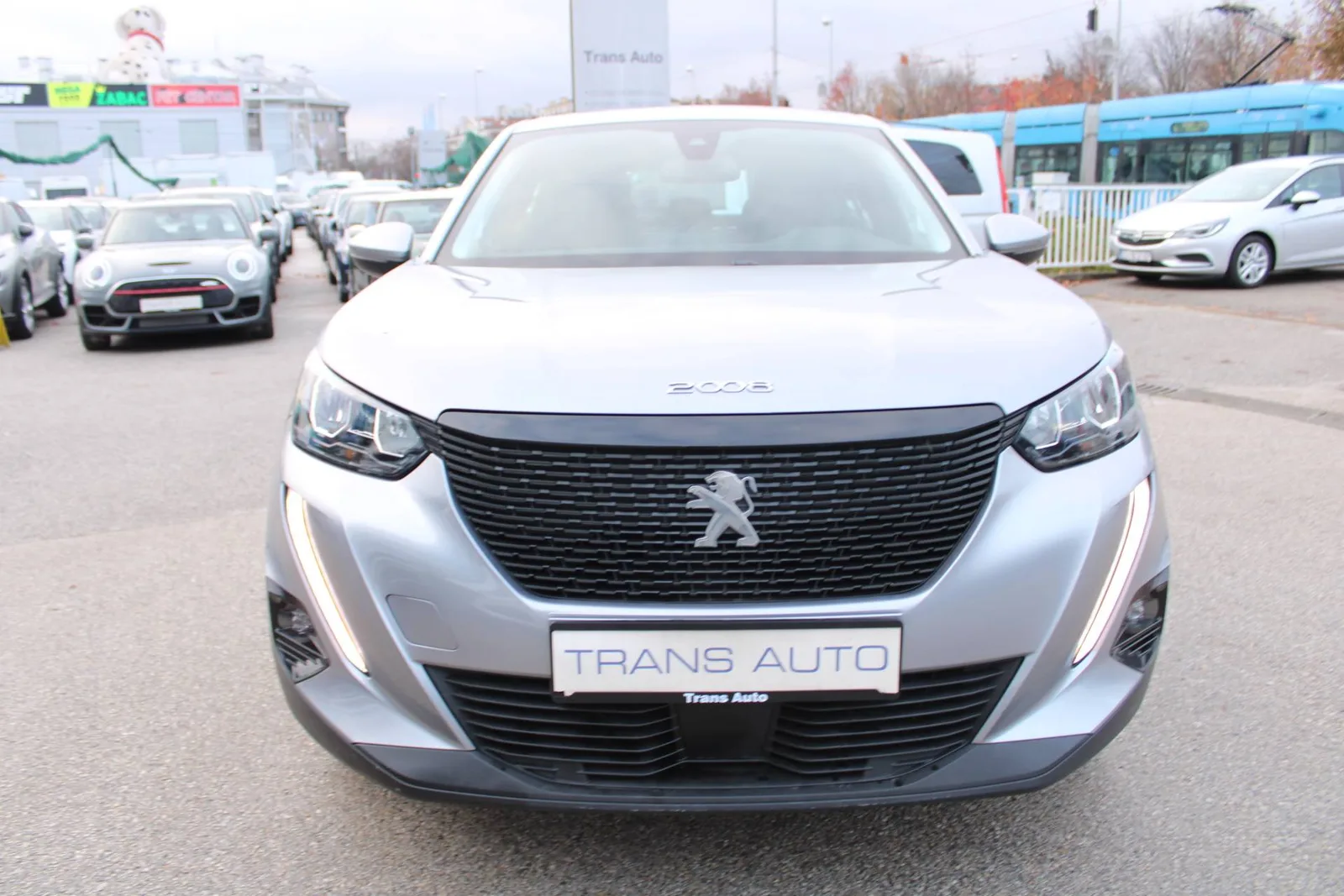 Peugeot 2008 2021: fotografija 2