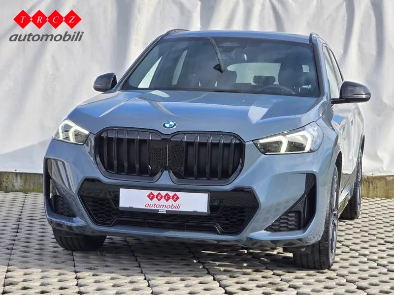 BMW X1 2024: fotografija 2