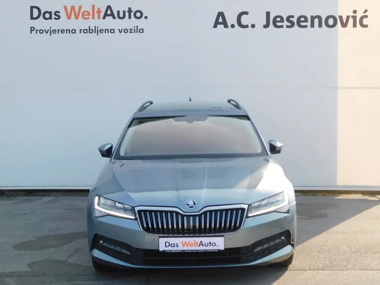 Škoda Superb Combi 2020: fotografija 2